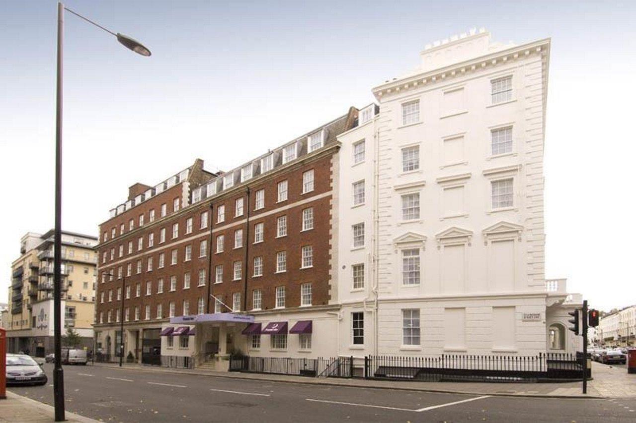 Premier Inn London Victoria Exterior photo